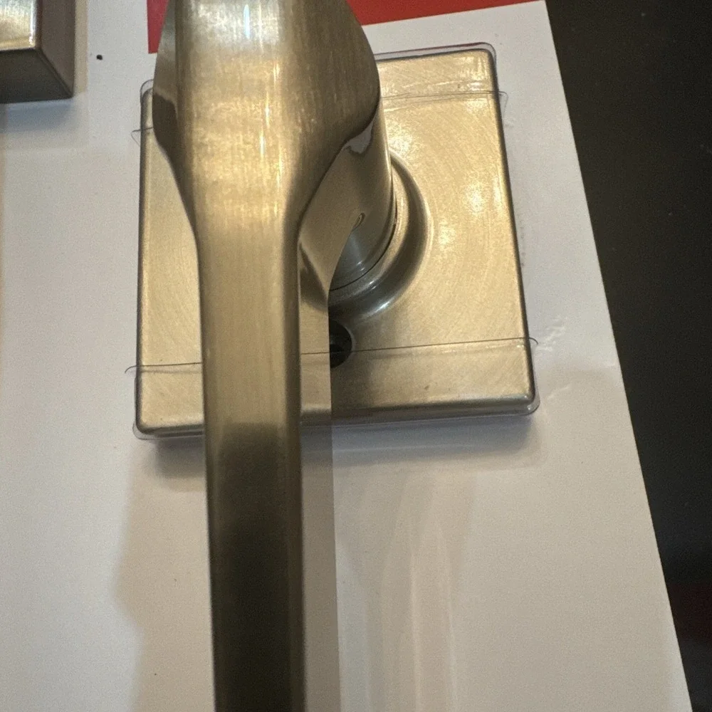 Kwikset Amador Handleset Square Hollis Lever Satin Nickel‎ 96870-187